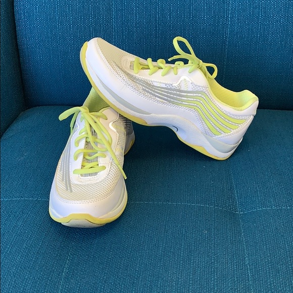 dansko running shoes